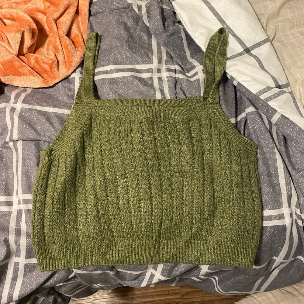 cropped tank